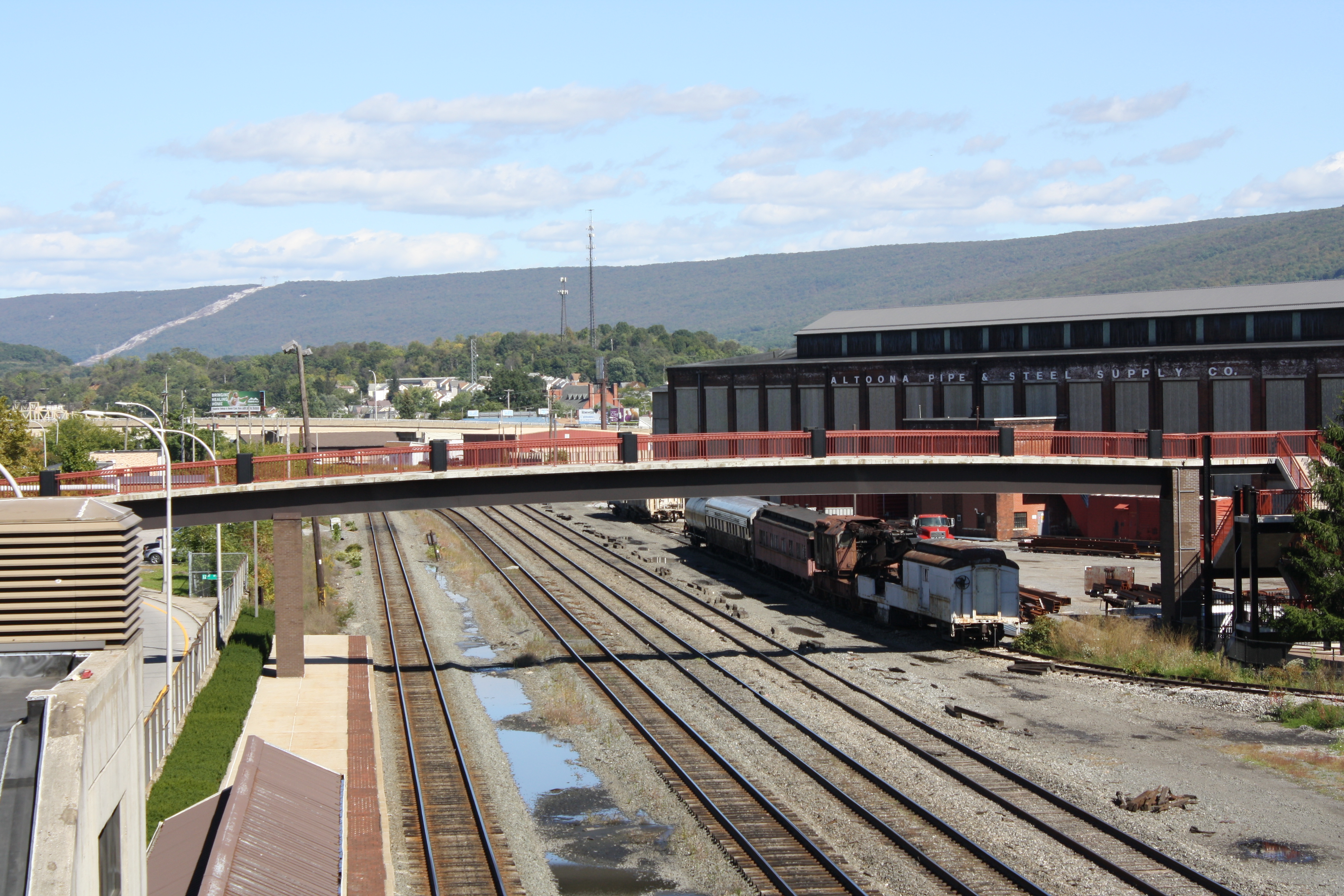 Picture of 12th Street Crossover.